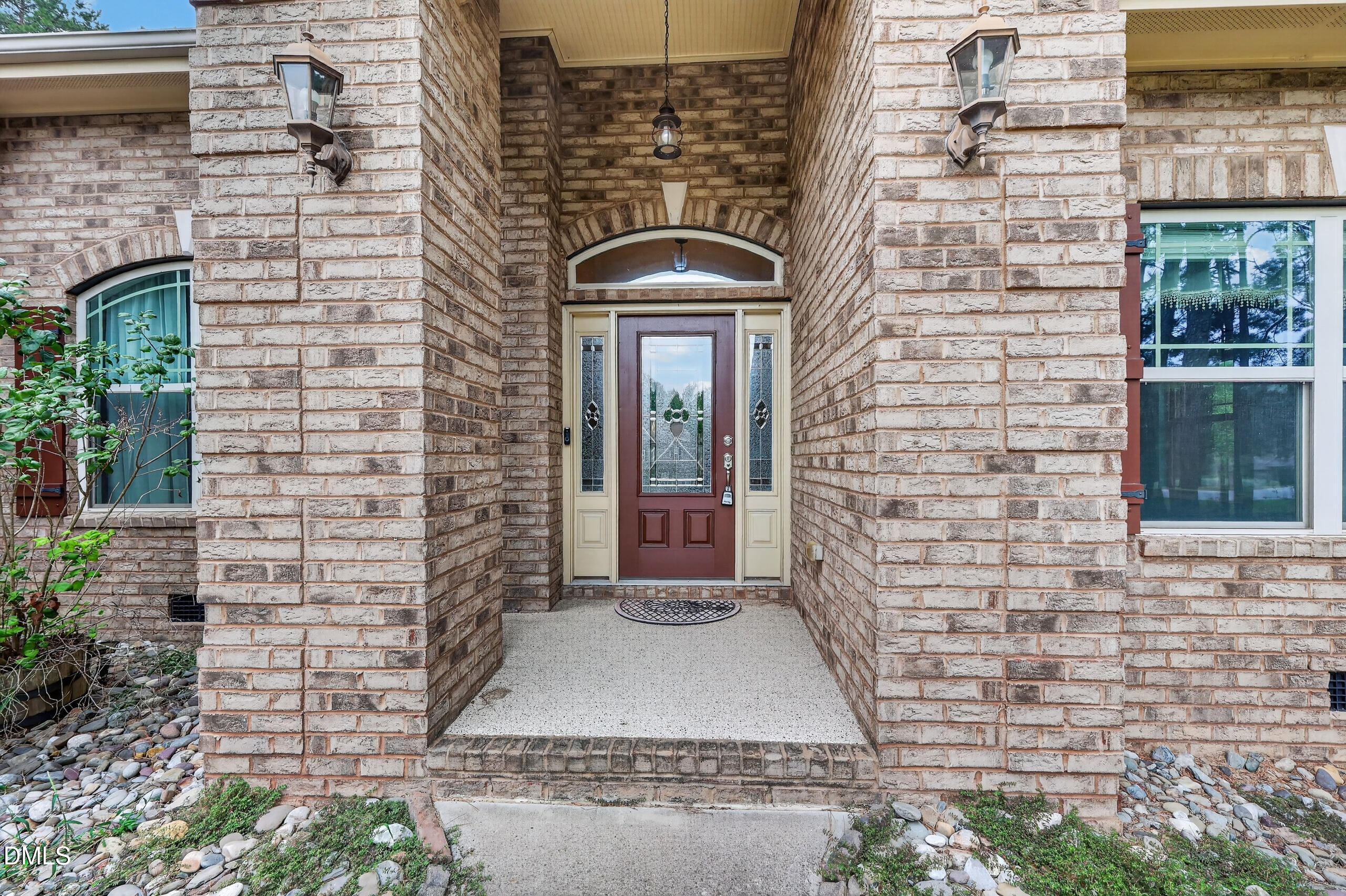 35 River Rock Way