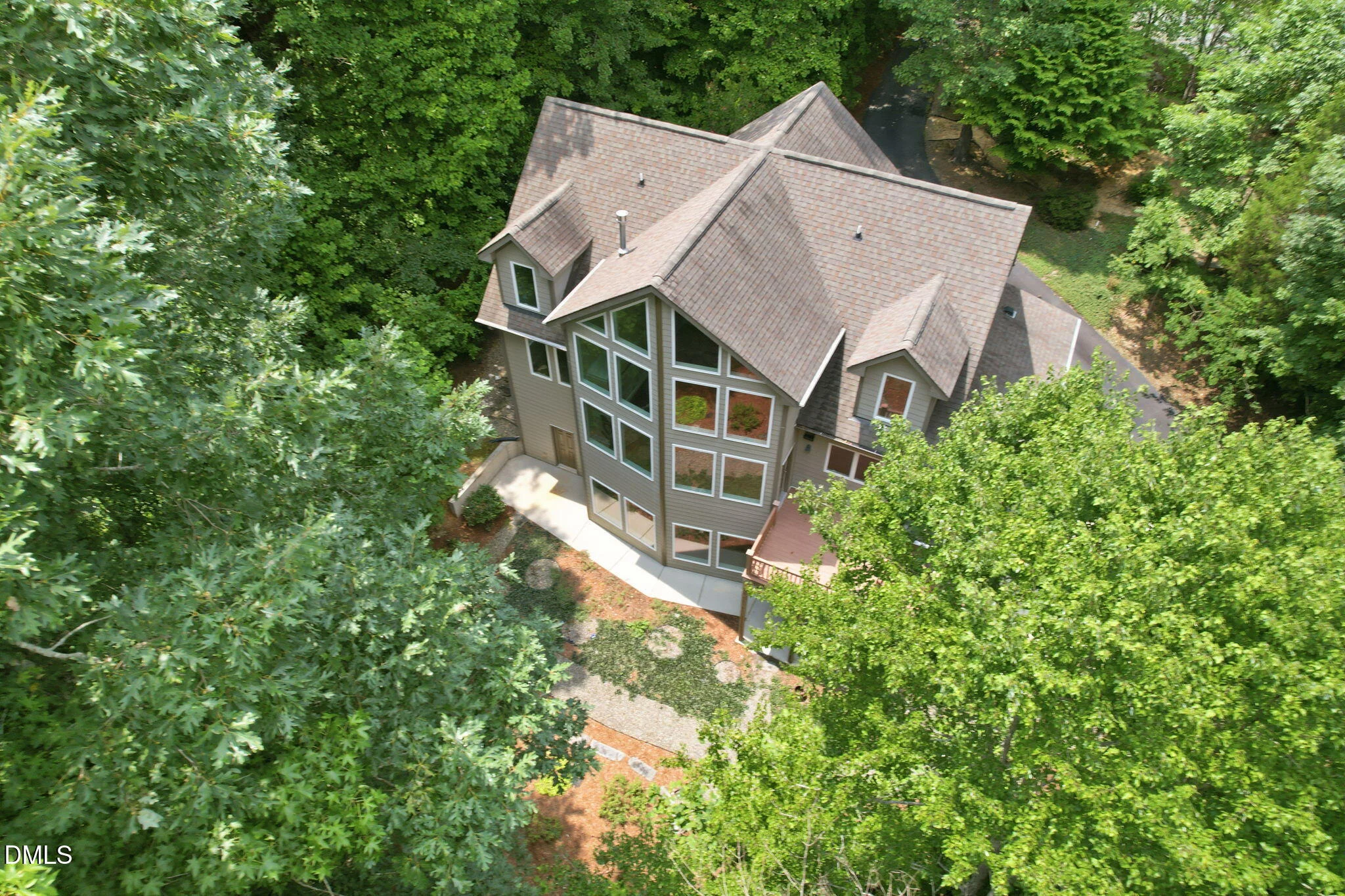 1001 Reaves Drive