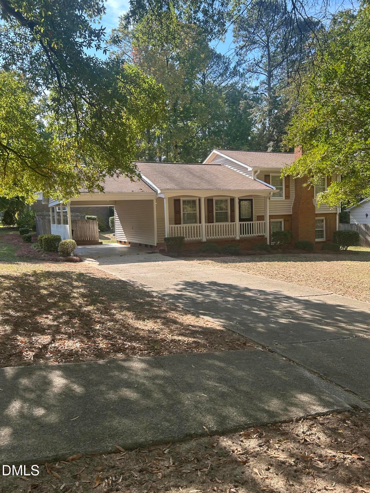 901 Northclift Drive
