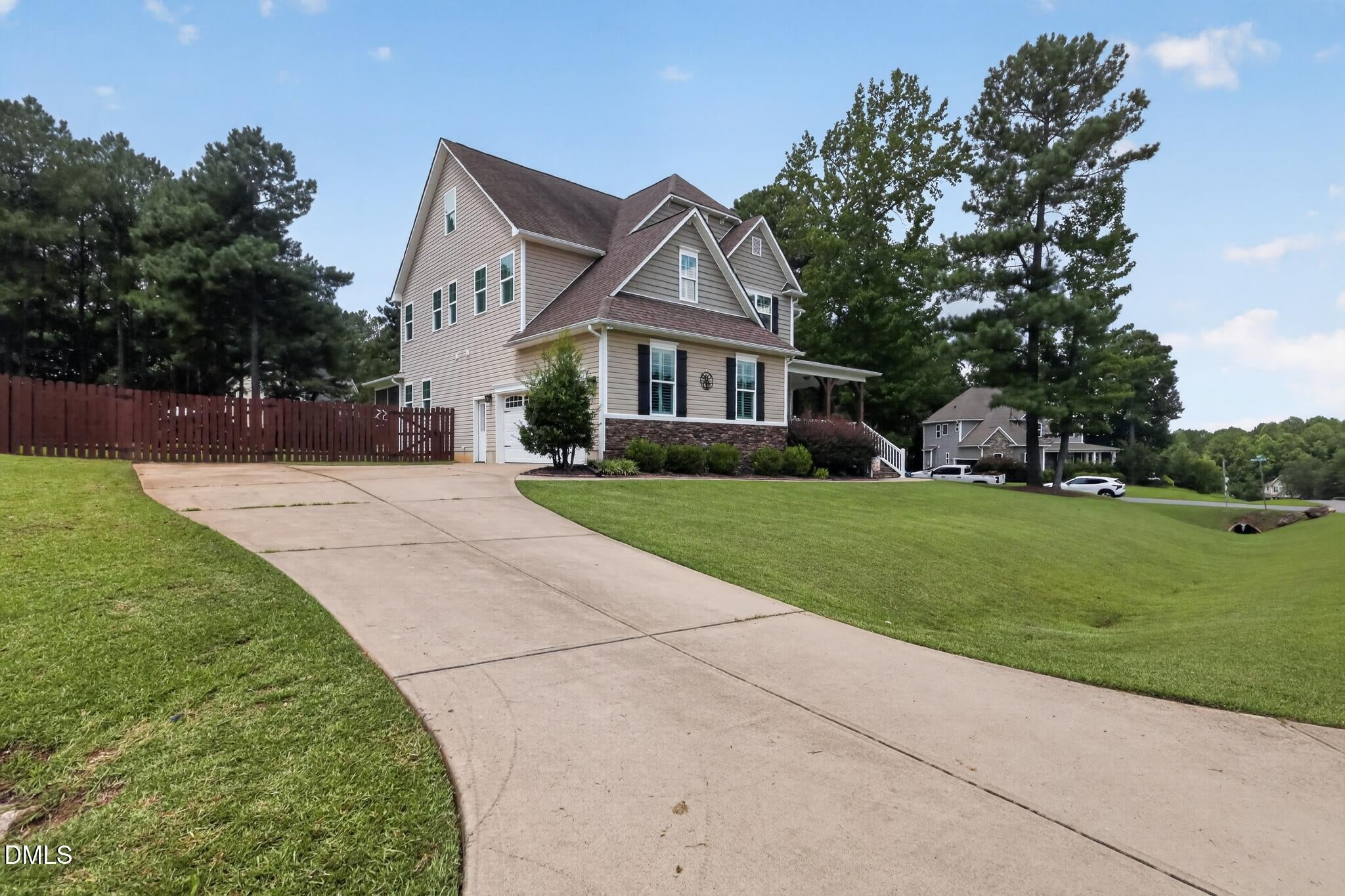626 Bridgeport Circle