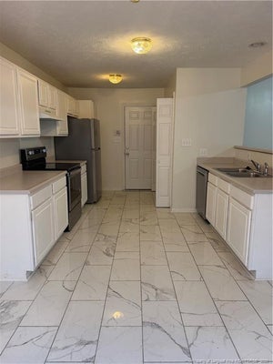 2024 IVEY COMMONS RD, FAYETTEVILLE, NC 28306 - Image f25f8f8b5e8a6f4351c5cefd2853b71f/407900806