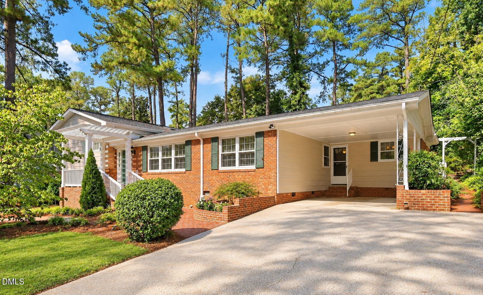 212 Ellwood Drive