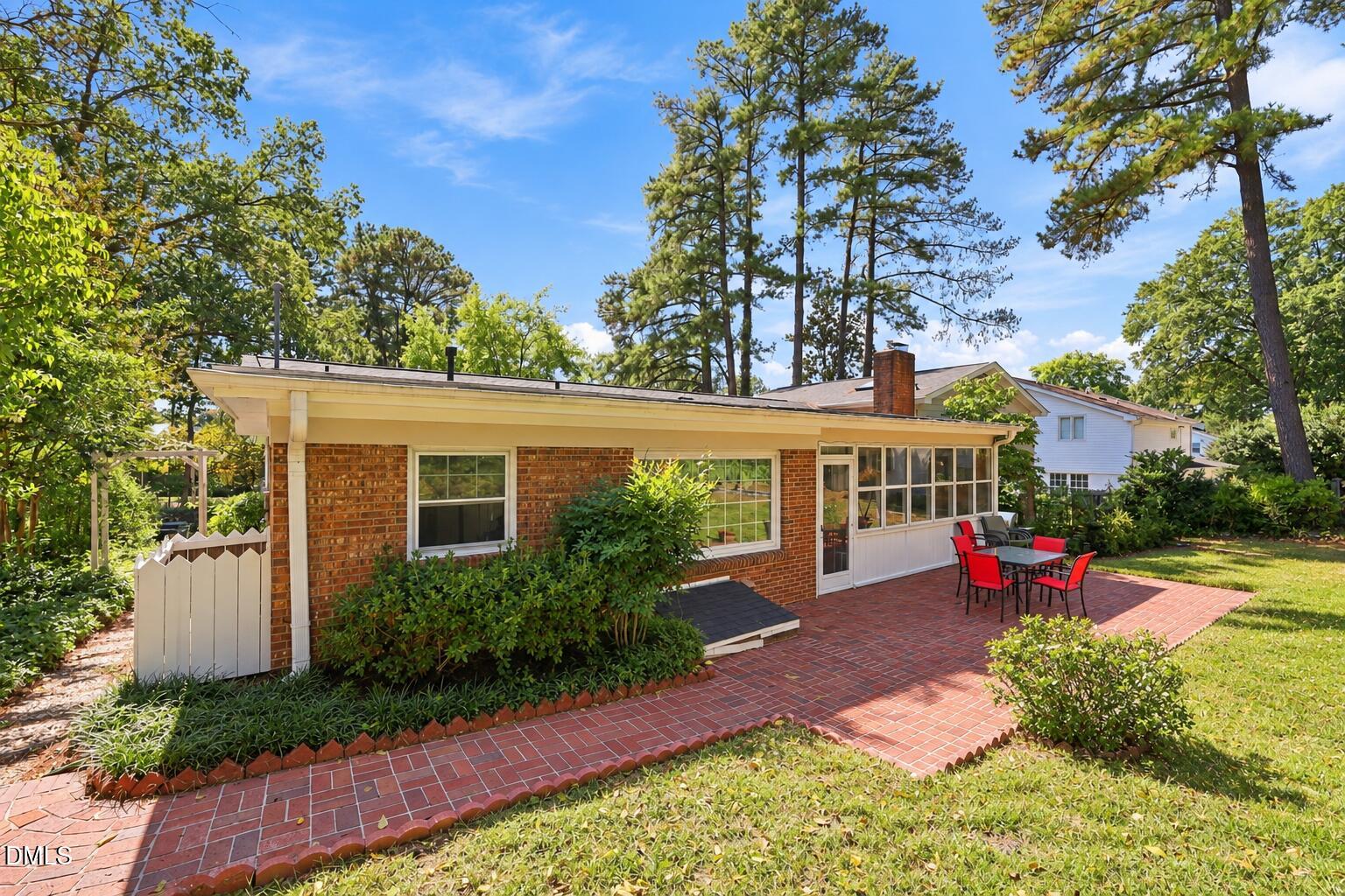 212 Ellwood Drive