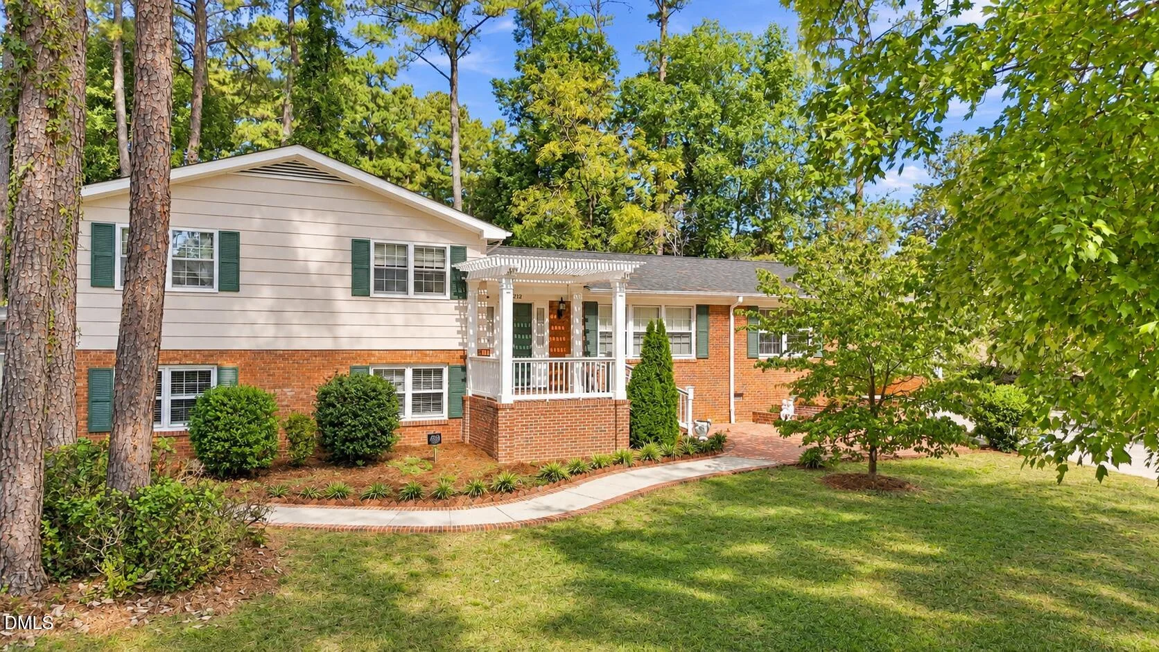 212 Ellwood Drive