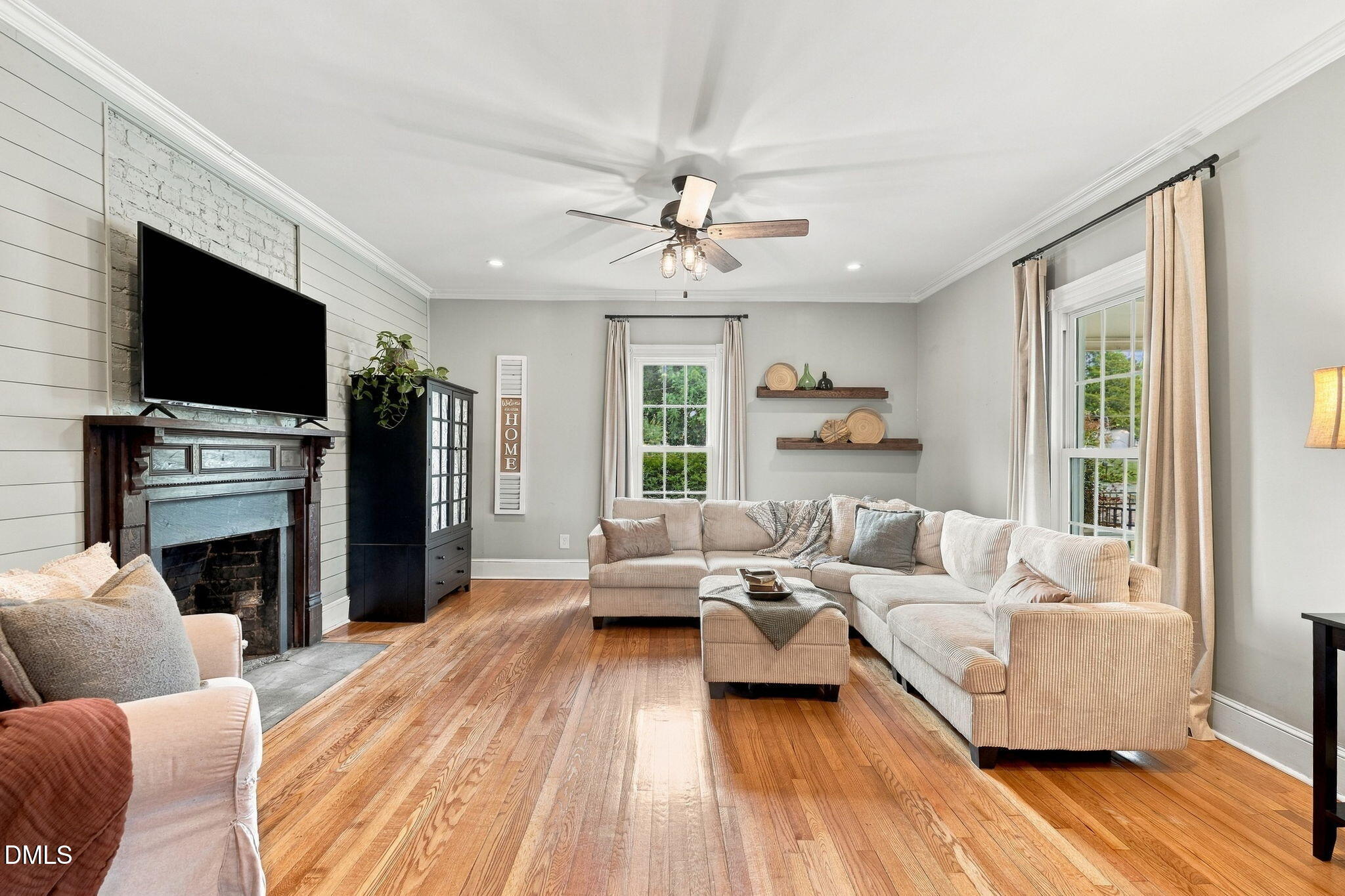 1406 E Main Street