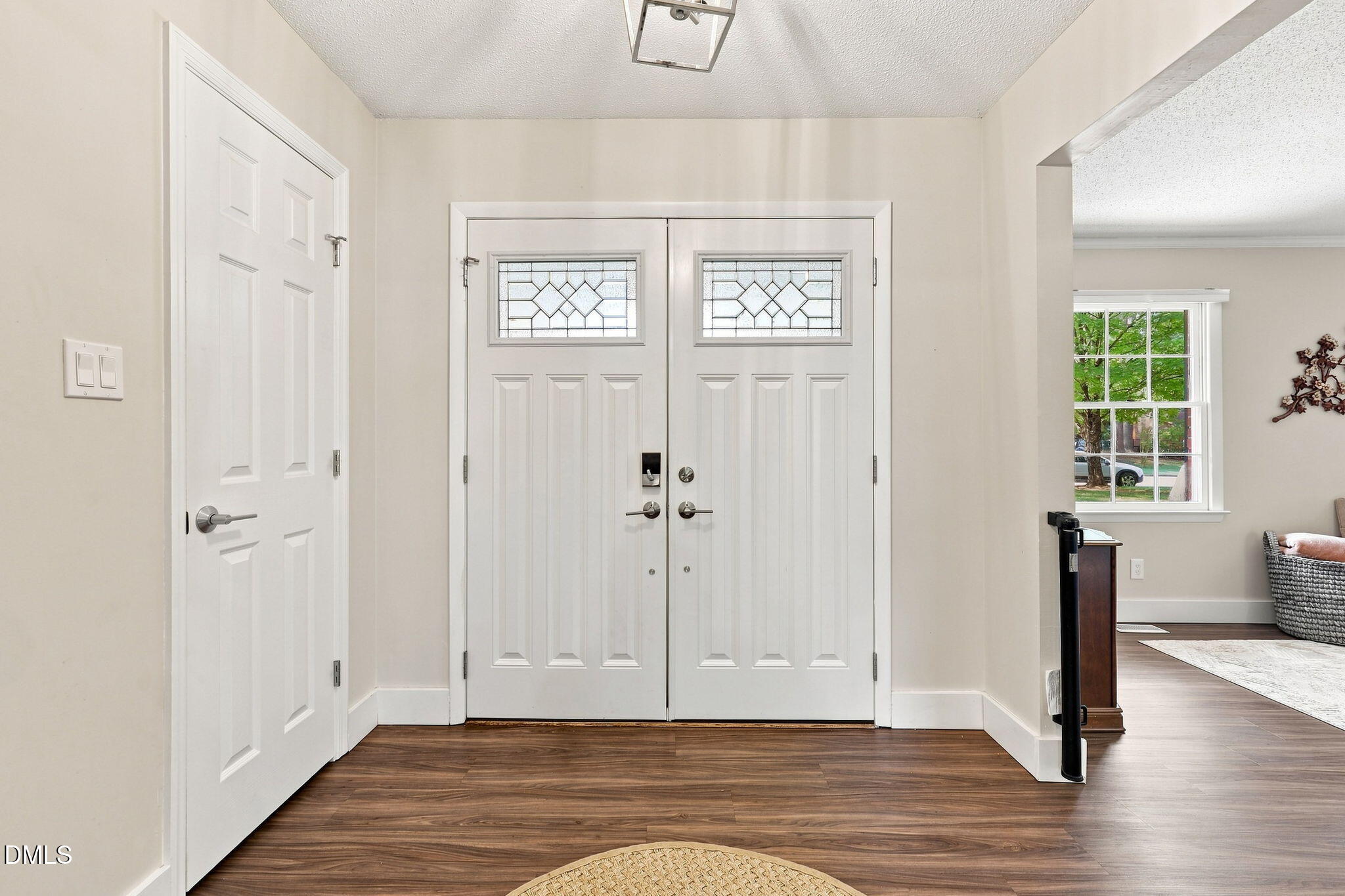 1004 Edgebrook Drive