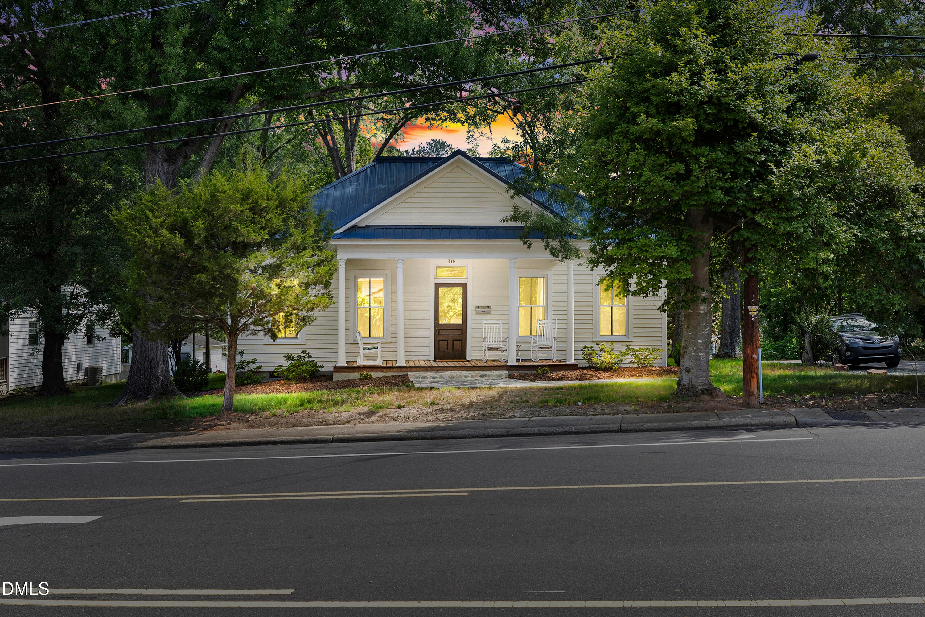 915 S 3rd Street