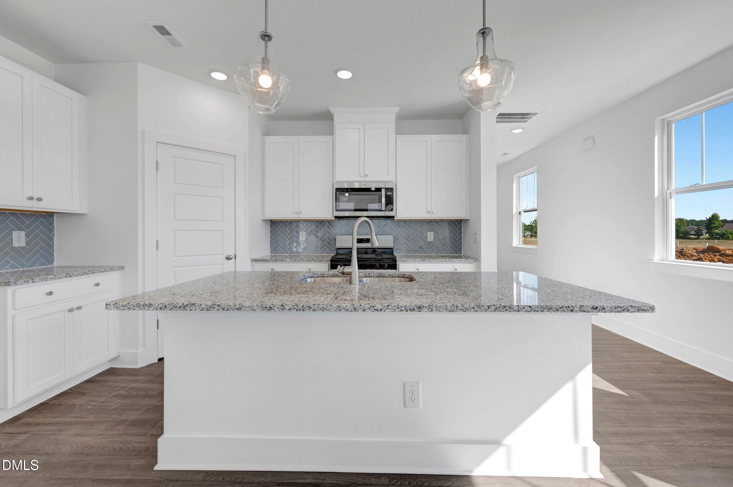 32 Serpens Drive 220