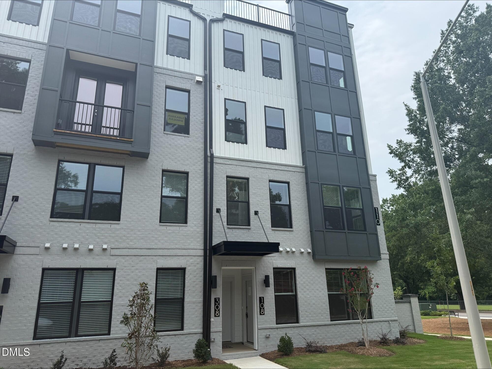 110 Byrum Street 108