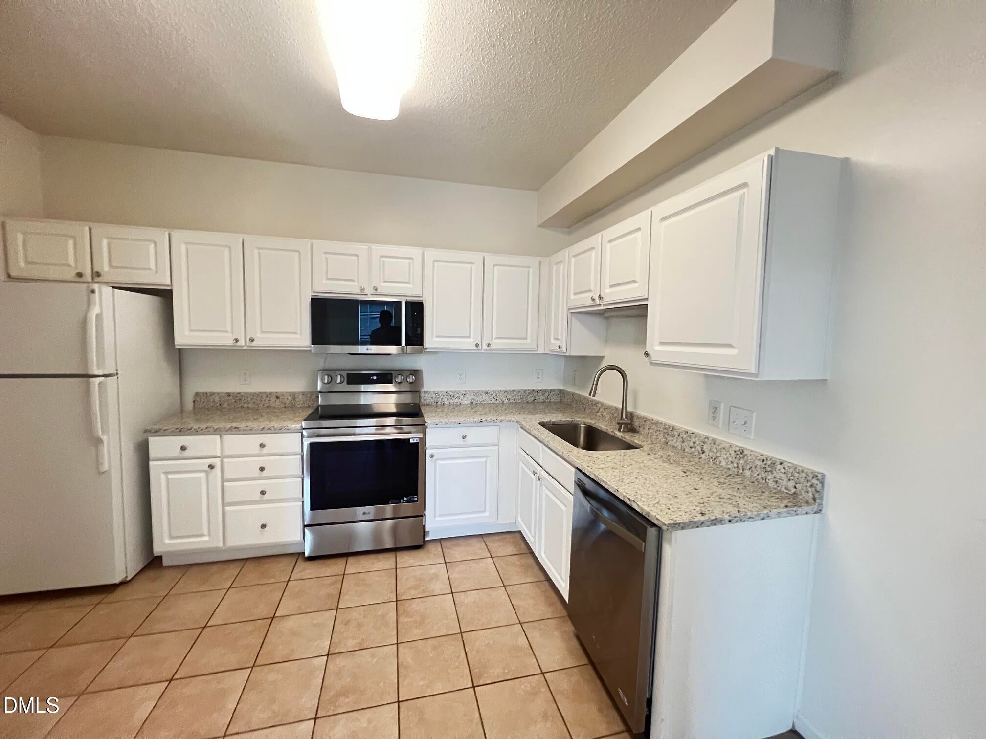 2501 Huntscroft Lane