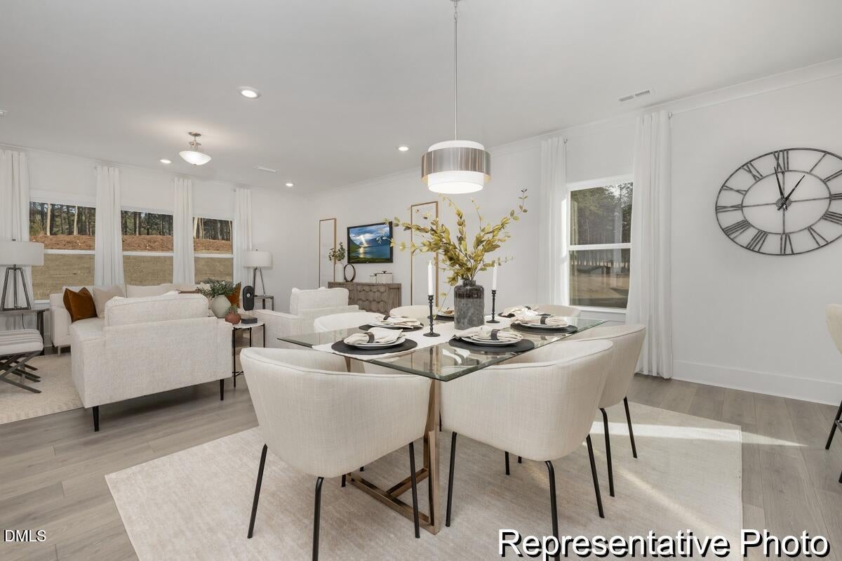 34 Hawks View Point 390