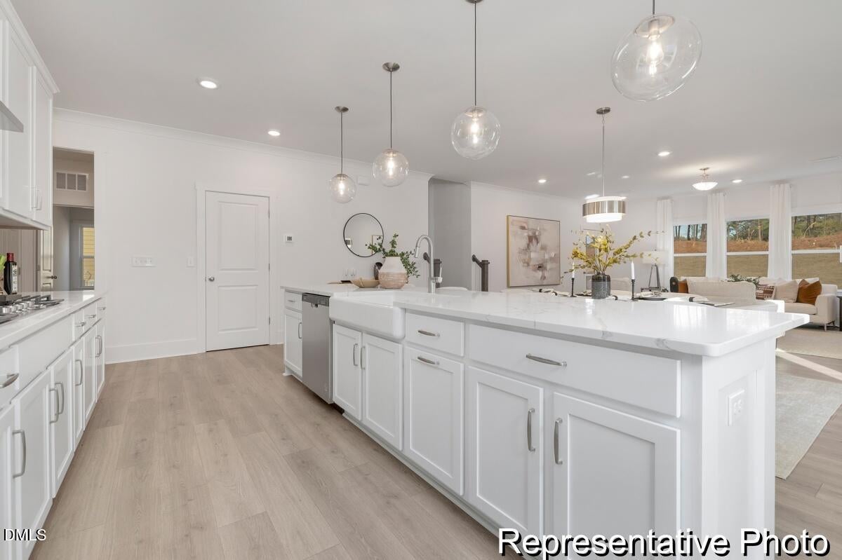 34 Hawks View Point 390