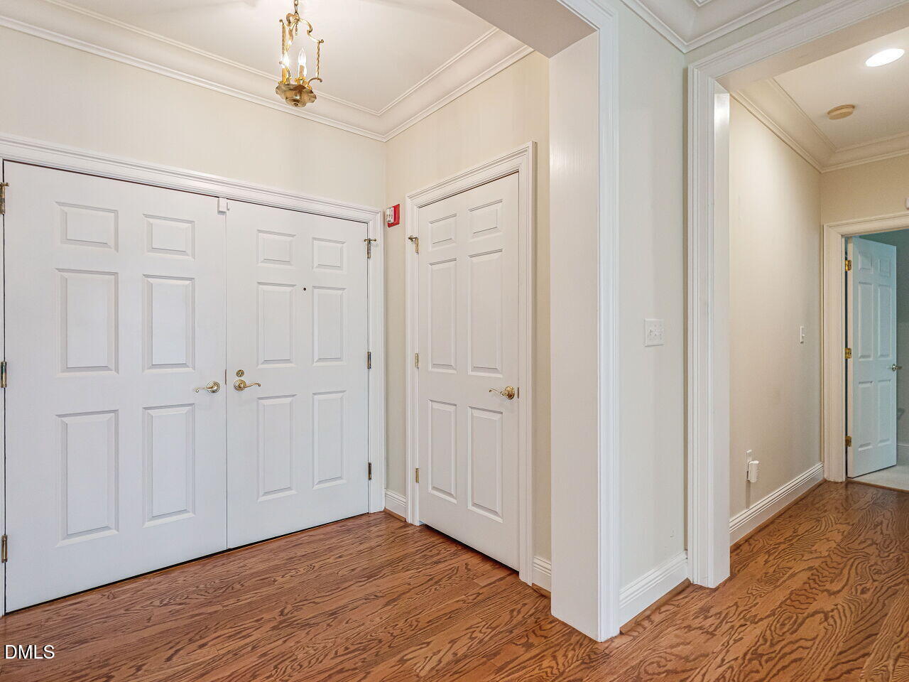 2701 Glenwood Gardens Lane 208