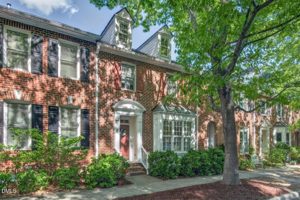 110 WESTGREEN DR, CHAPEL HILL, NC 27516 - Image f5f6bec31aa1ef86e9f821b82bc0d0d7/2646420932