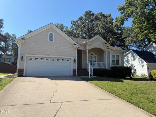 4112 BREADFRUIT CT, RALEIGH, NC 27616 - Image f6a01a3cab0cf2aa762affa2544e8d78/3349723394
