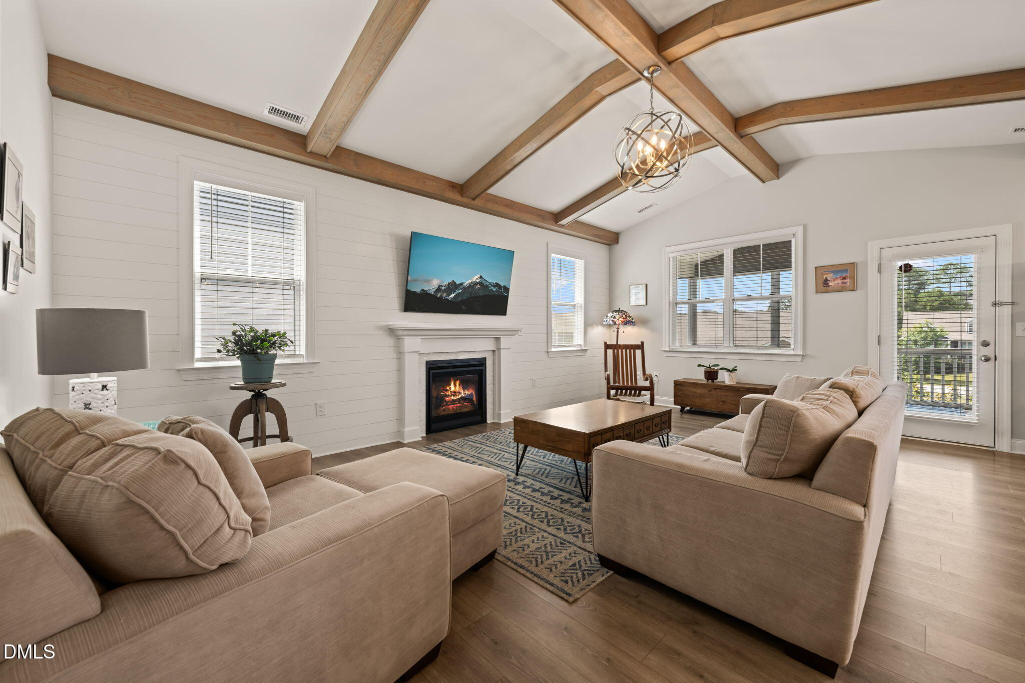 749 Strathwood Way