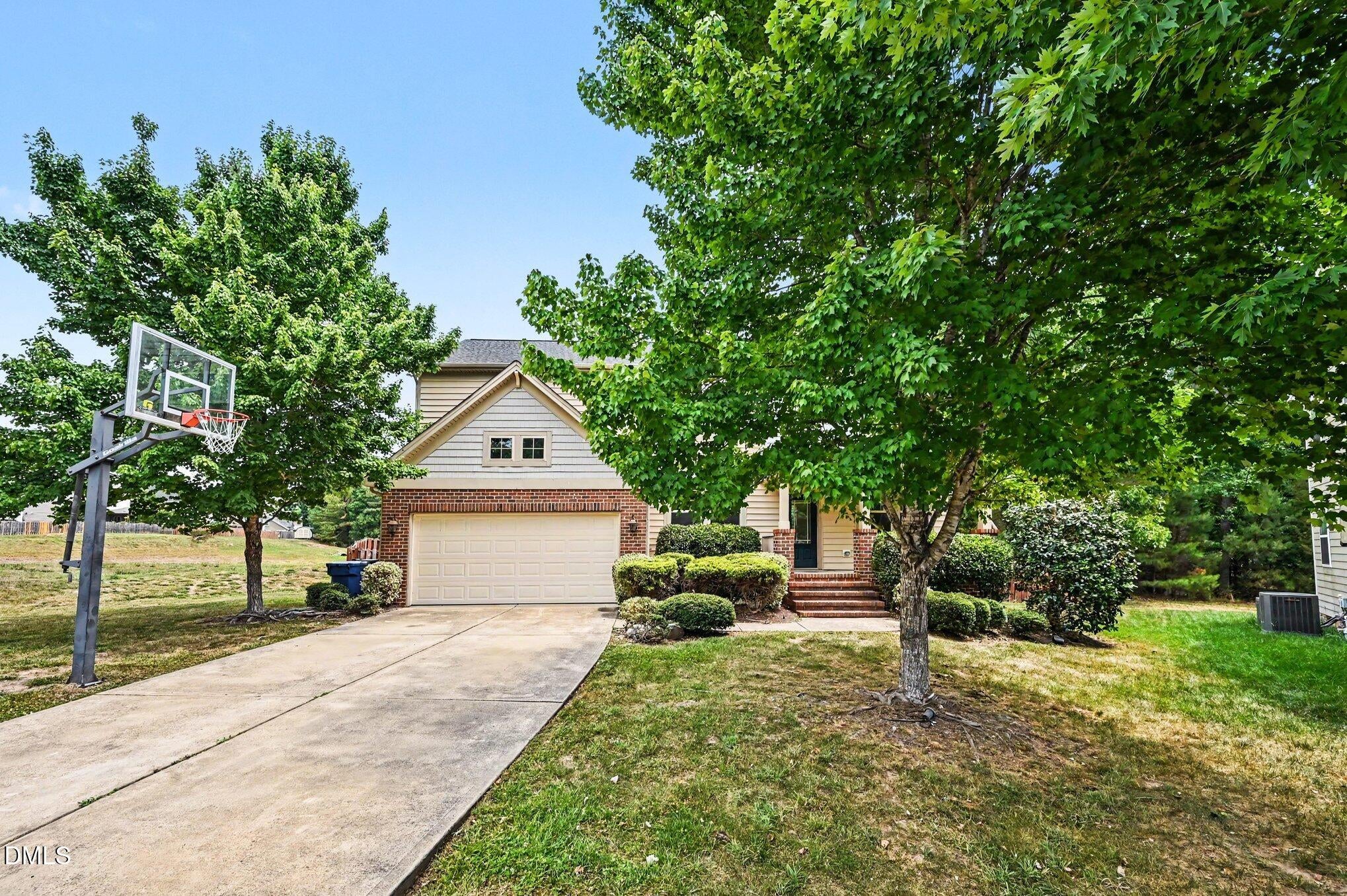 14 Brightfield Lane