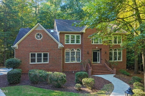 Photo of 204 Woodleaf Drive, Chapel Hill, NC 27516 (MLS # 10197650)