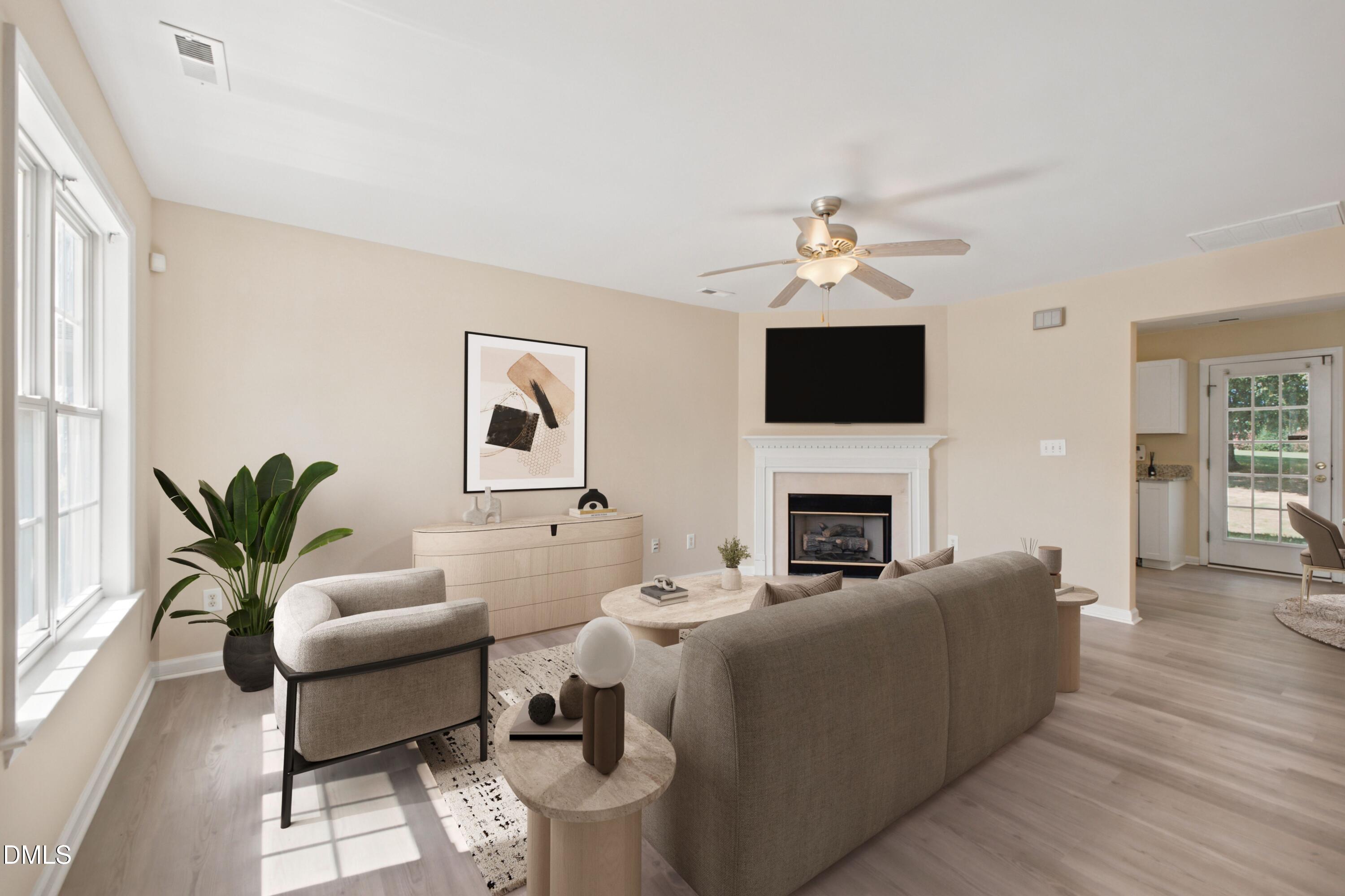 2125 Ventana Lane
