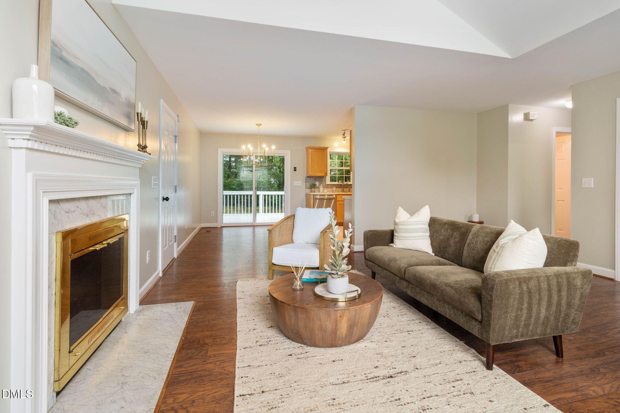 1513 Solunar Court