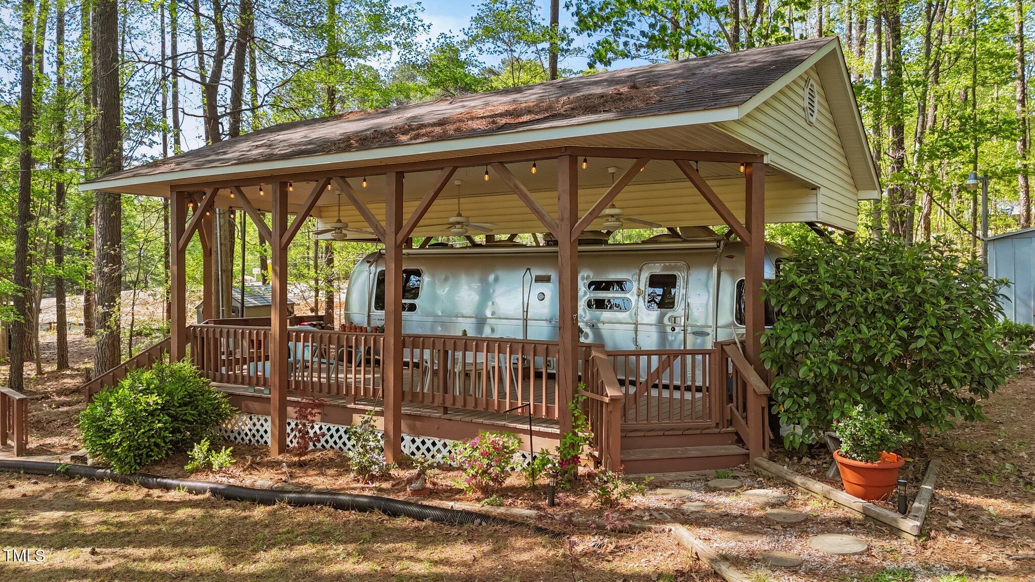 109-111 Geronimo Drive