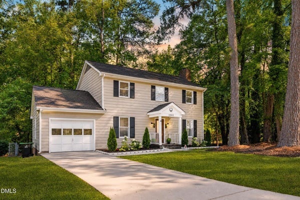 1002 APACHE LN, APEX, NC 27502 - Image f8e8f00e0652172b5aaf3623c8287513/3125290832