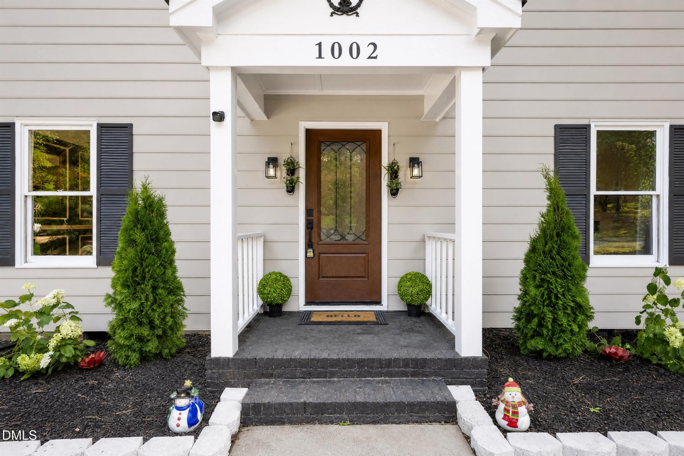 1002 Apache Lane