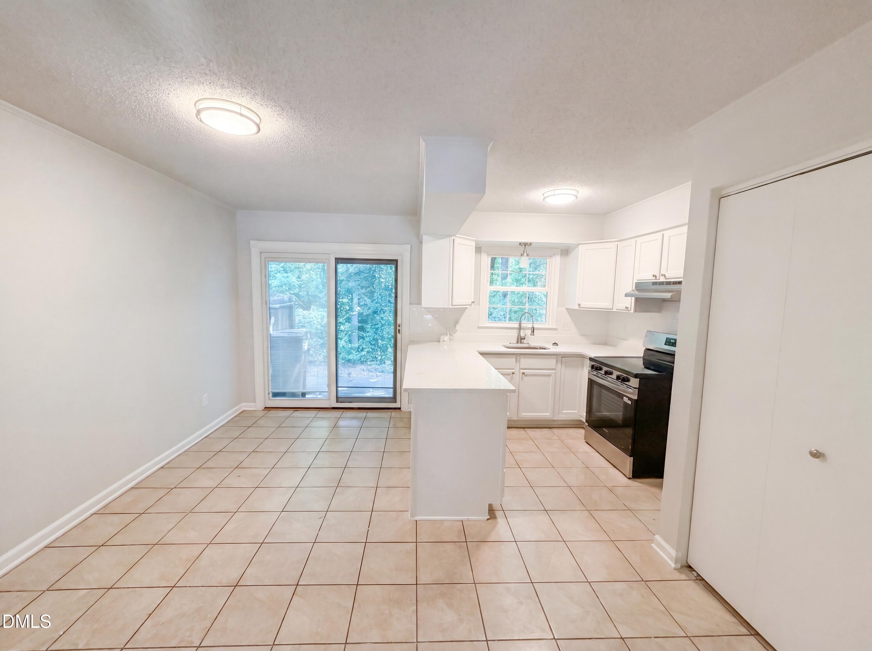 1041 Nottingham Court