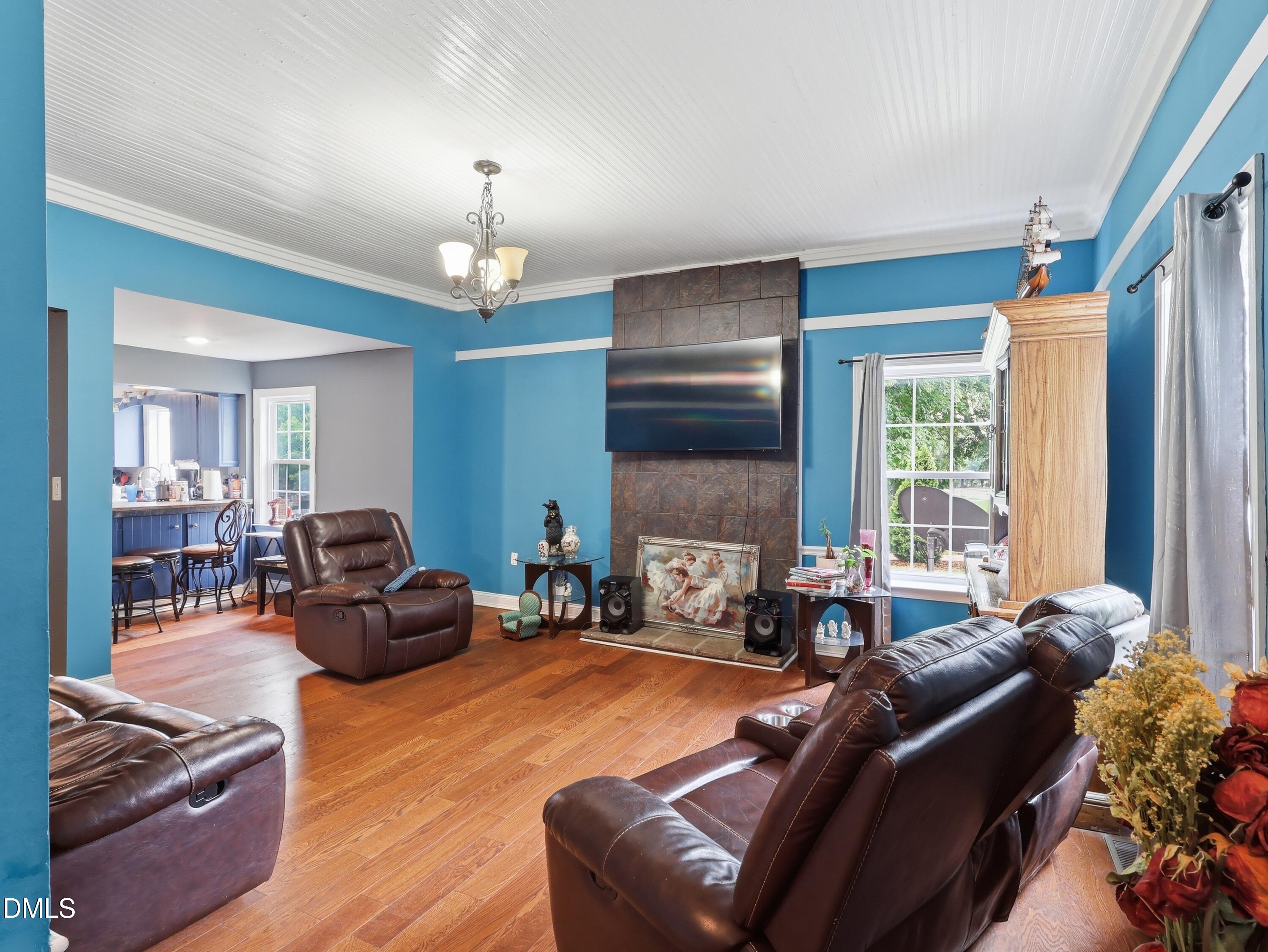5 Lakewood Drive