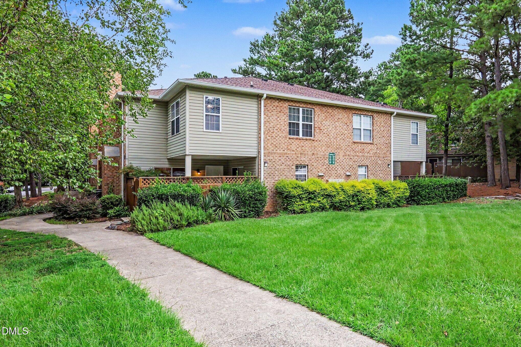 434 Summerwalk Circle