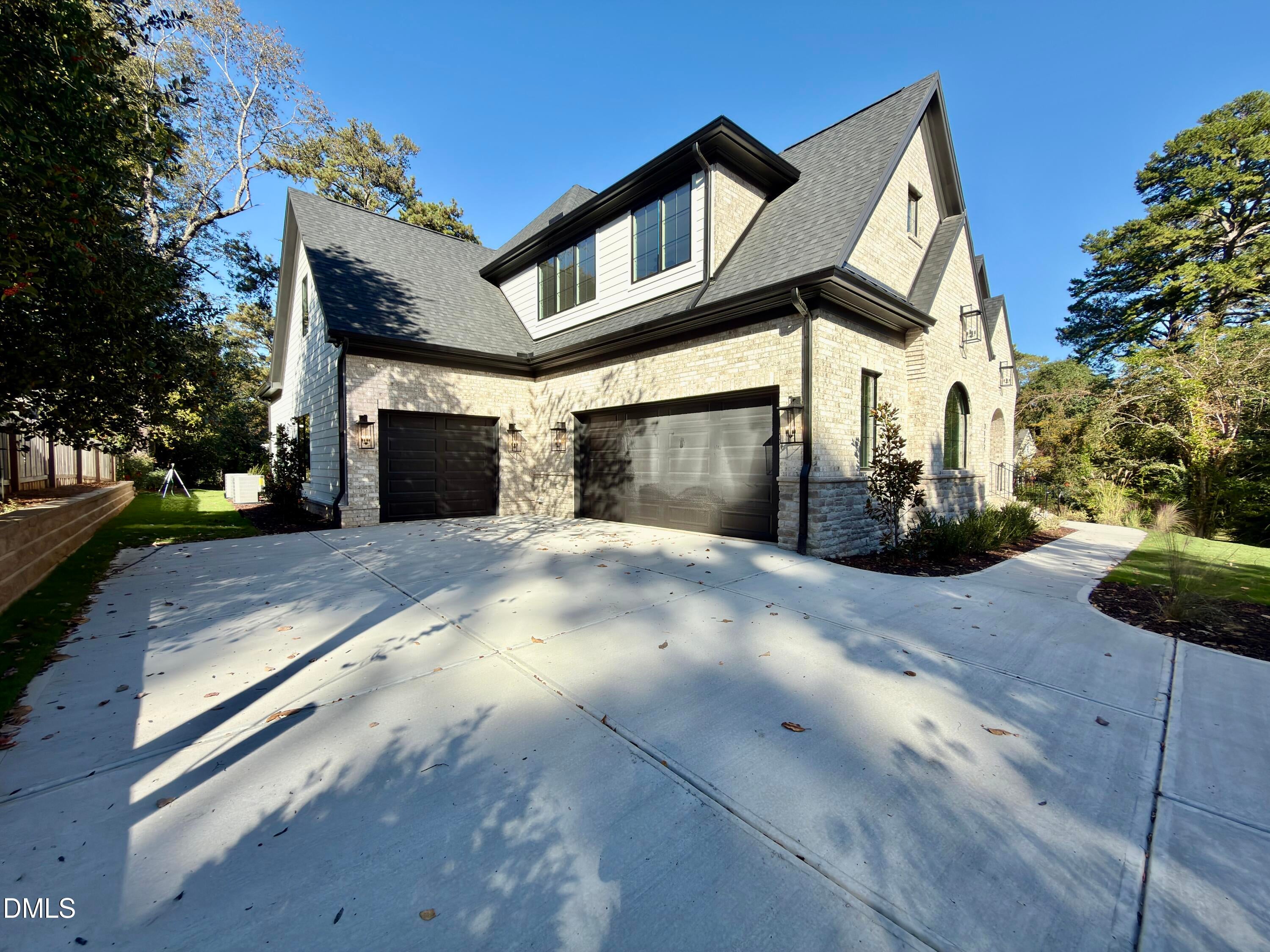 3422 Redbud Lane