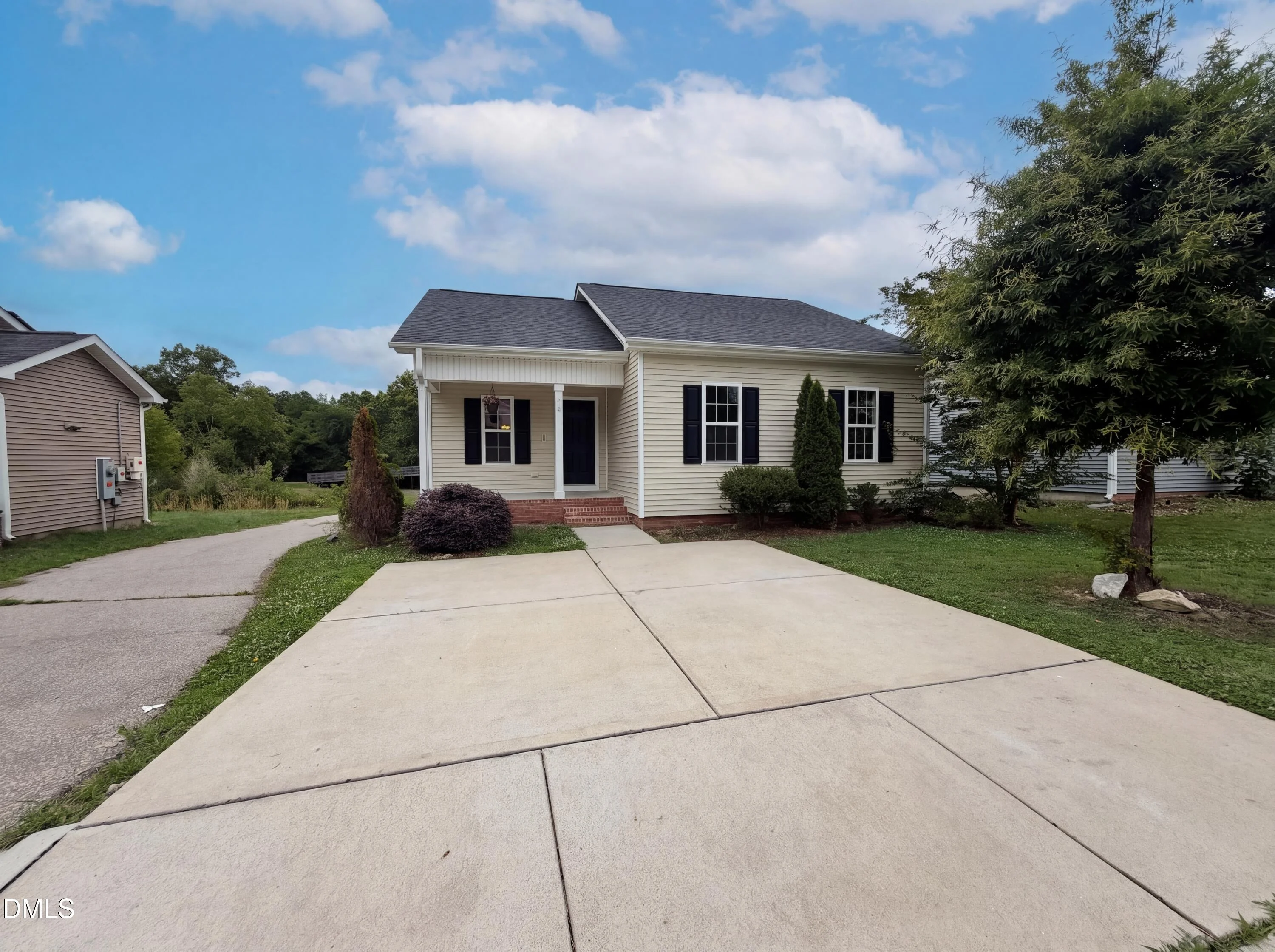 5532 Neuse View Drive