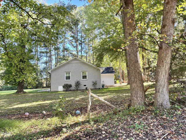 1609 Oak Forest Drive, photo 3 of 13