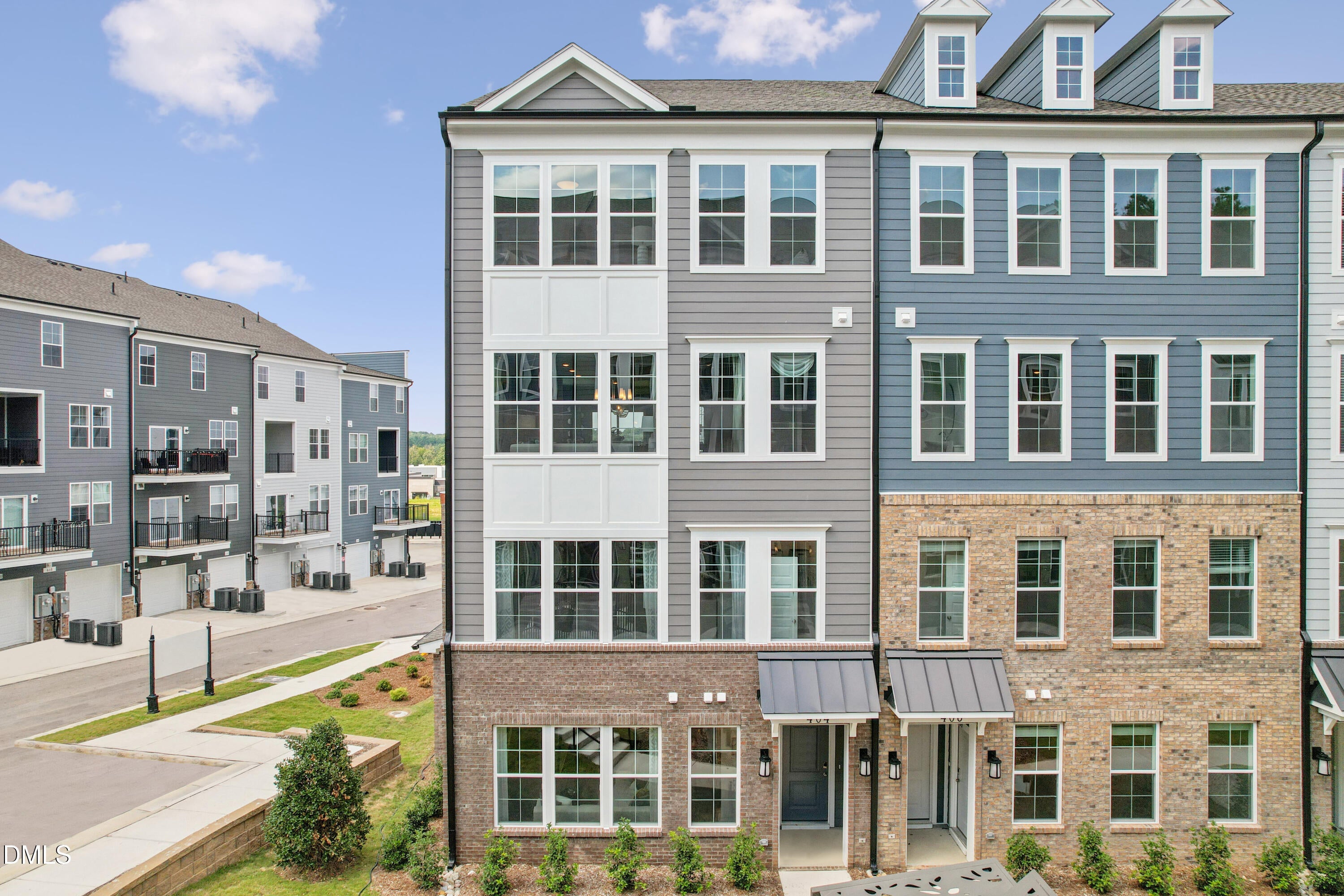 424 Gaston Park Lane 200