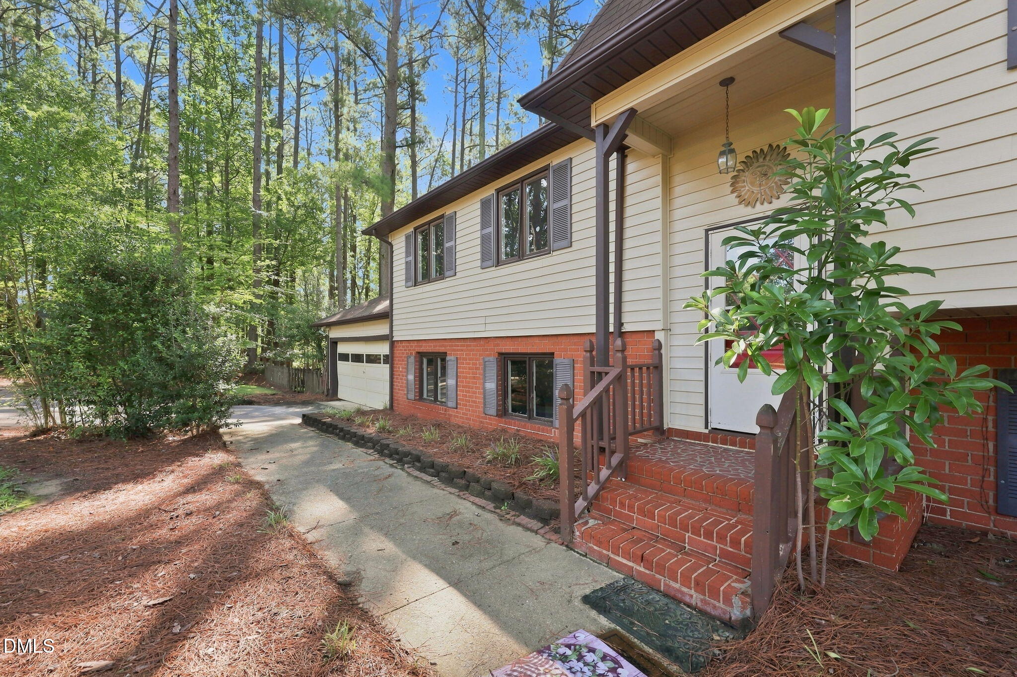 1707 Lynwood Circle