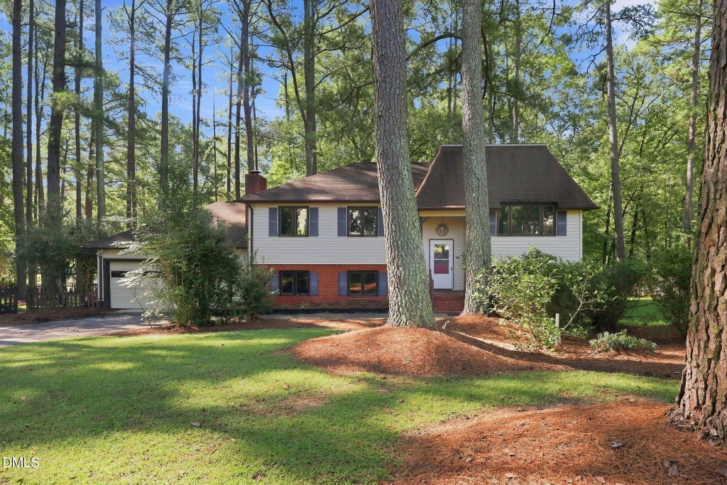 Photo of 1707 Lynwood Circle, Sanford, NC 27330 (MLS # 10192408)