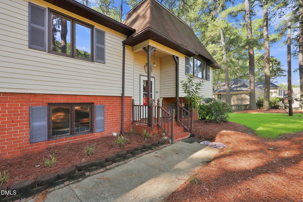 Photo of 1707 Lynwood Circle, Sanford, NC 27330 (MLS # 10192408)