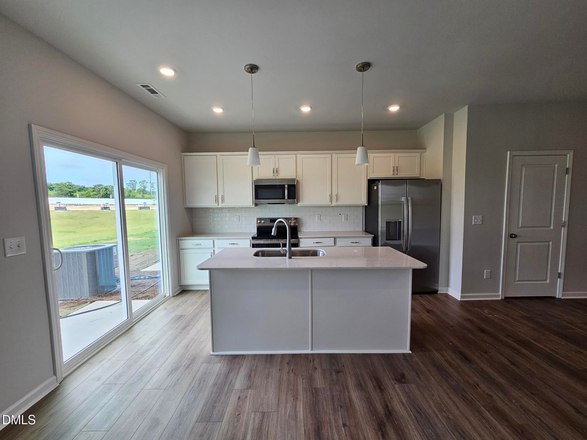 233 Elyse Overlook Lp 39