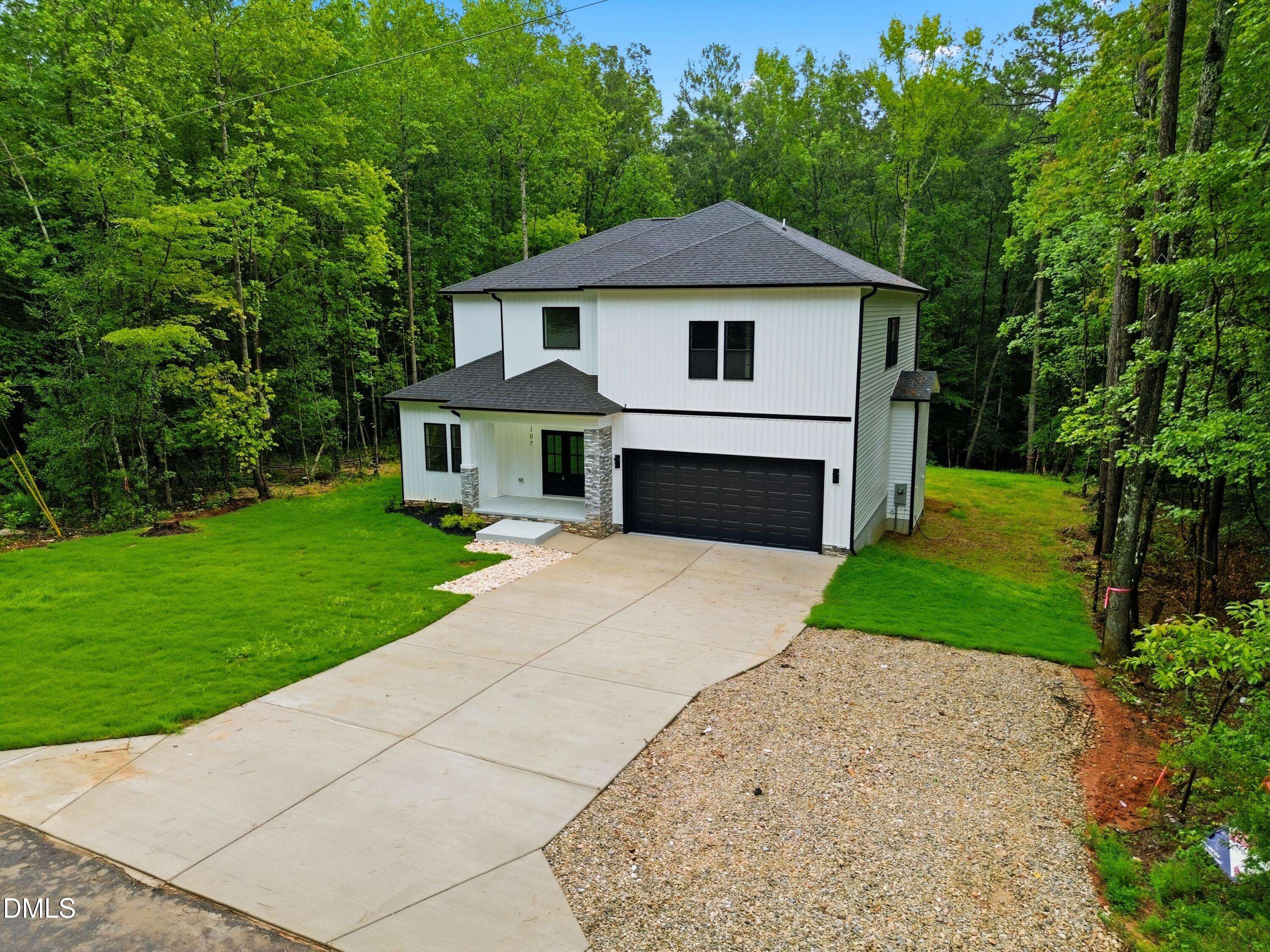 107 Acoma Drive