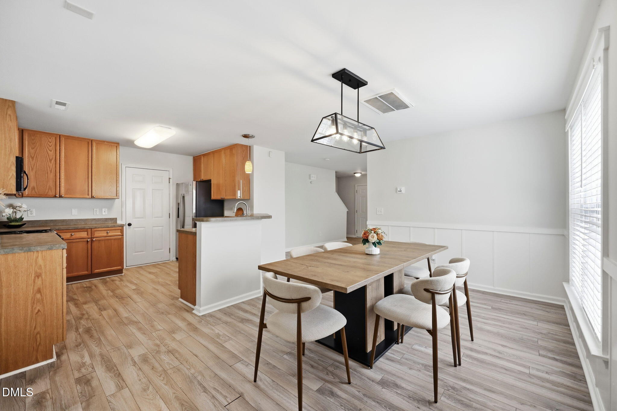 1423 Windycrest Court