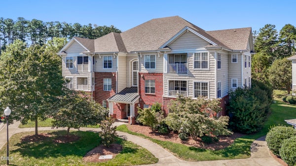 1411 ARBORGATE CIR, CHAPEL HILL, NC 27514 - Image fd23b23781632f269fc4dffca0816b84/322634542