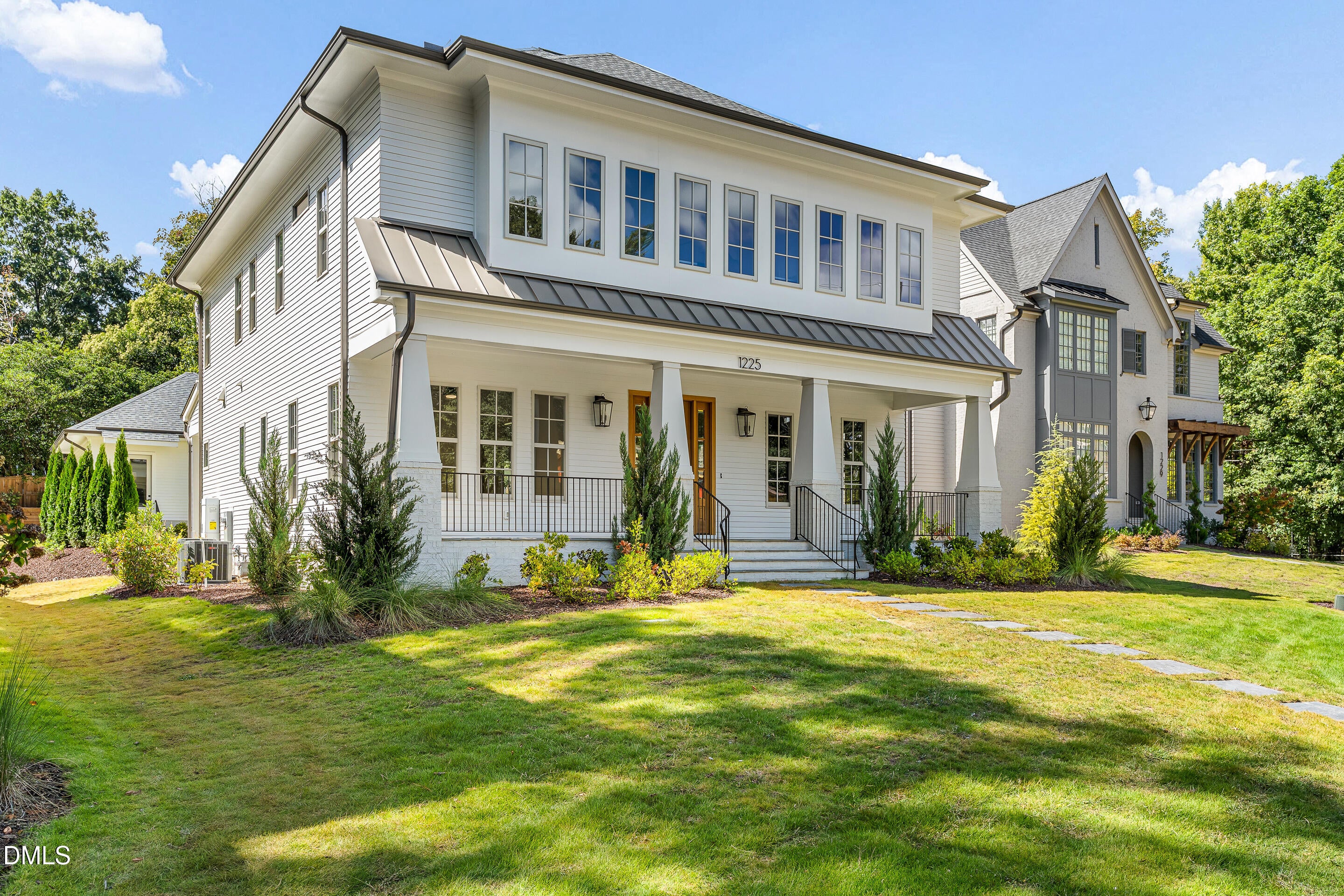 1225 Dixie Trail