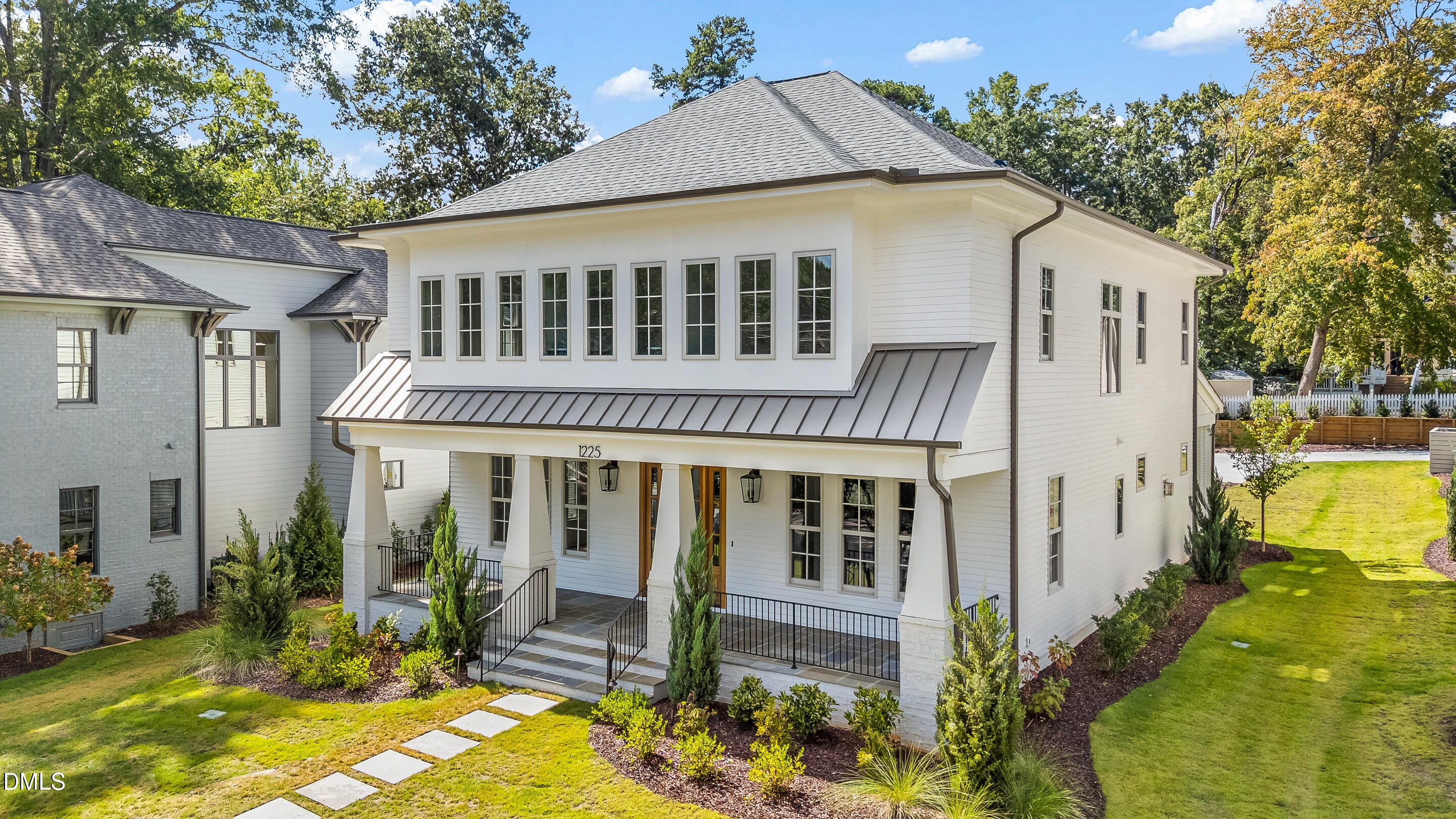 1225 Dixie Trail