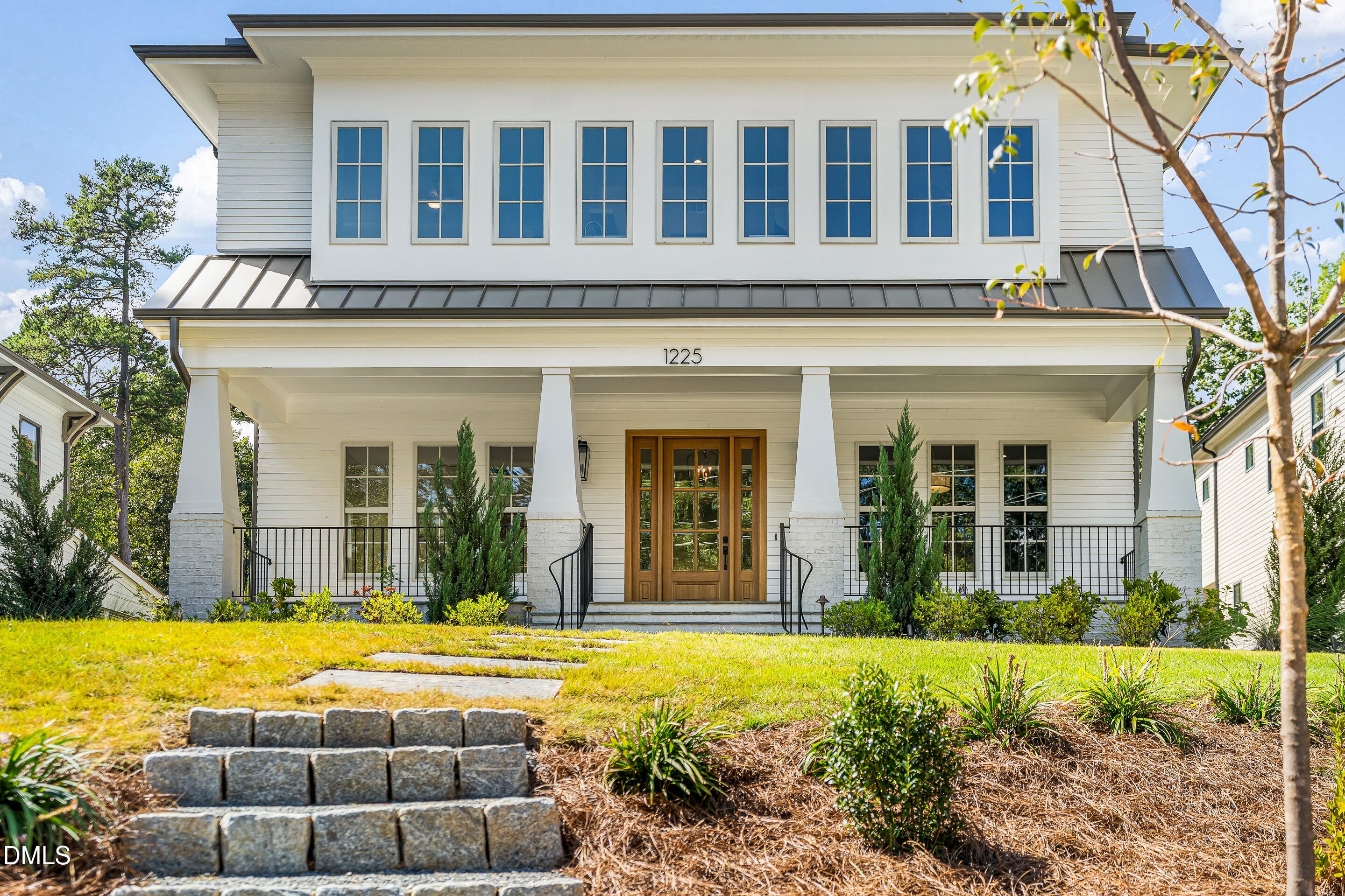 1225 Dixie Trail