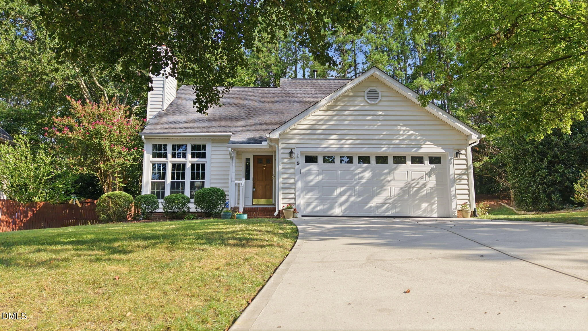 5 Wavecrest Court