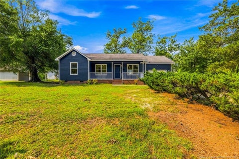 Photo of 302 W 6th Avenue, Raeford, NC 28376 (MLS # LP769583)
