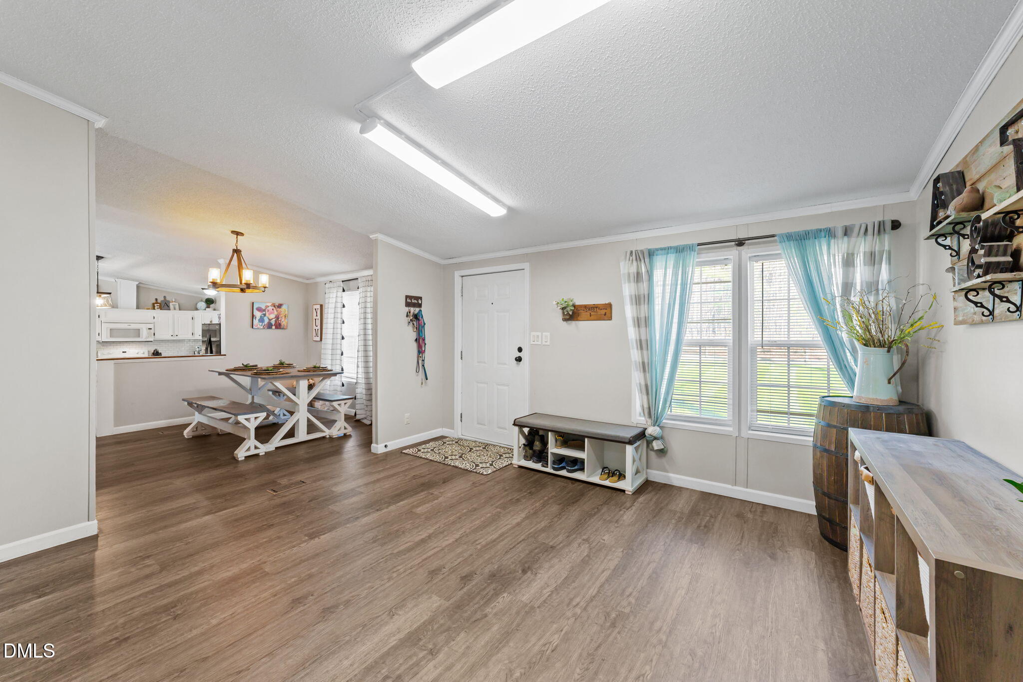 6304 Petunia Lane