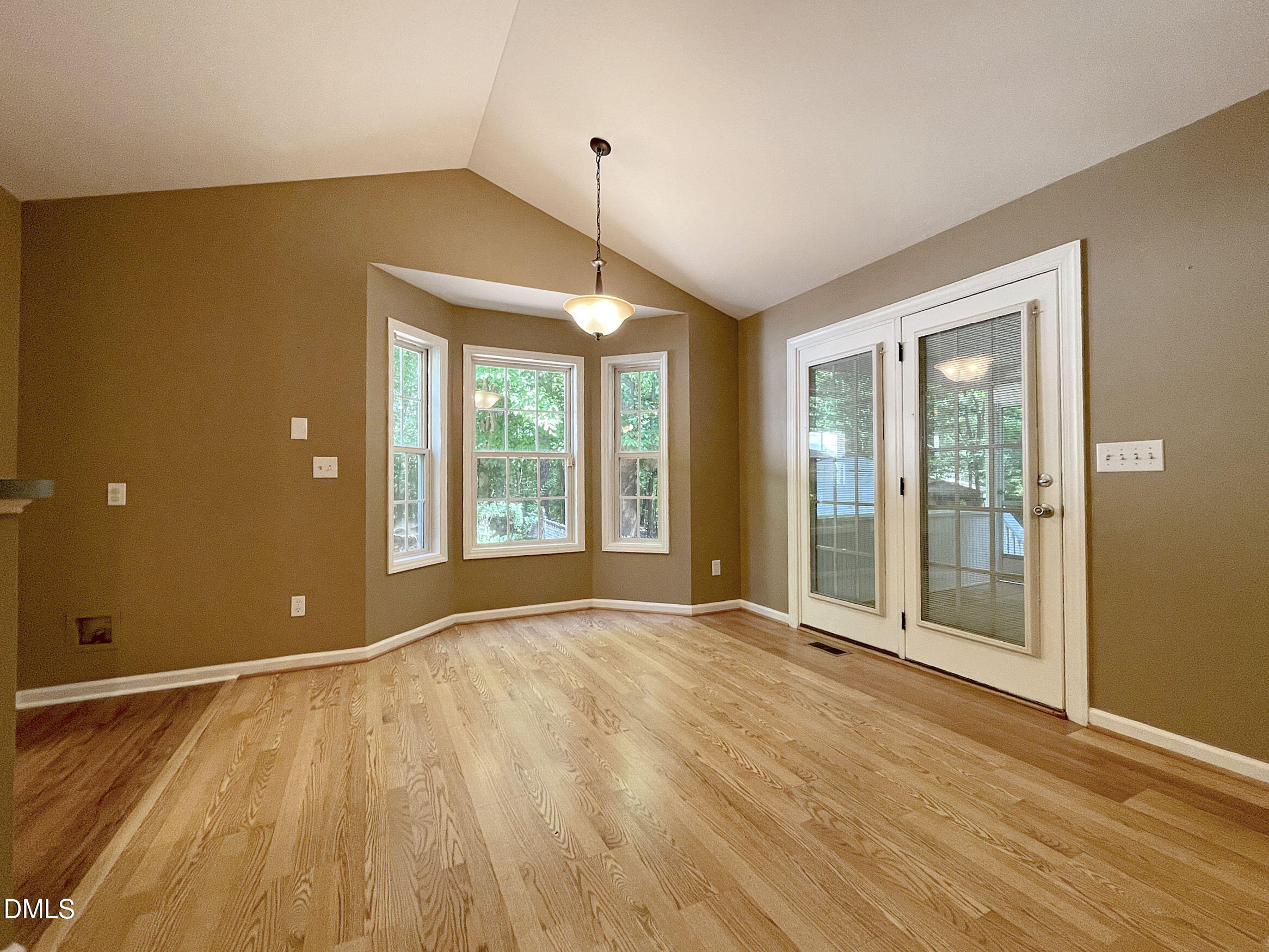 10 Beechnut Court