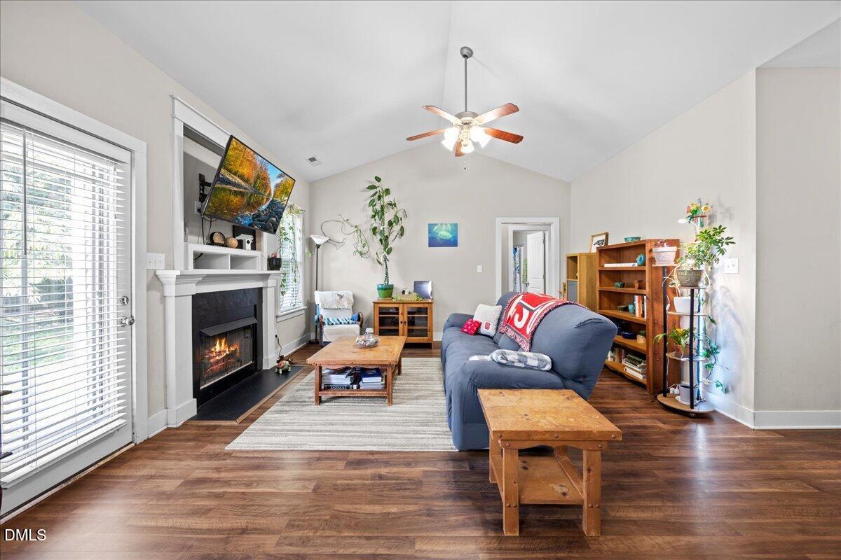 33 Wood Green Drive