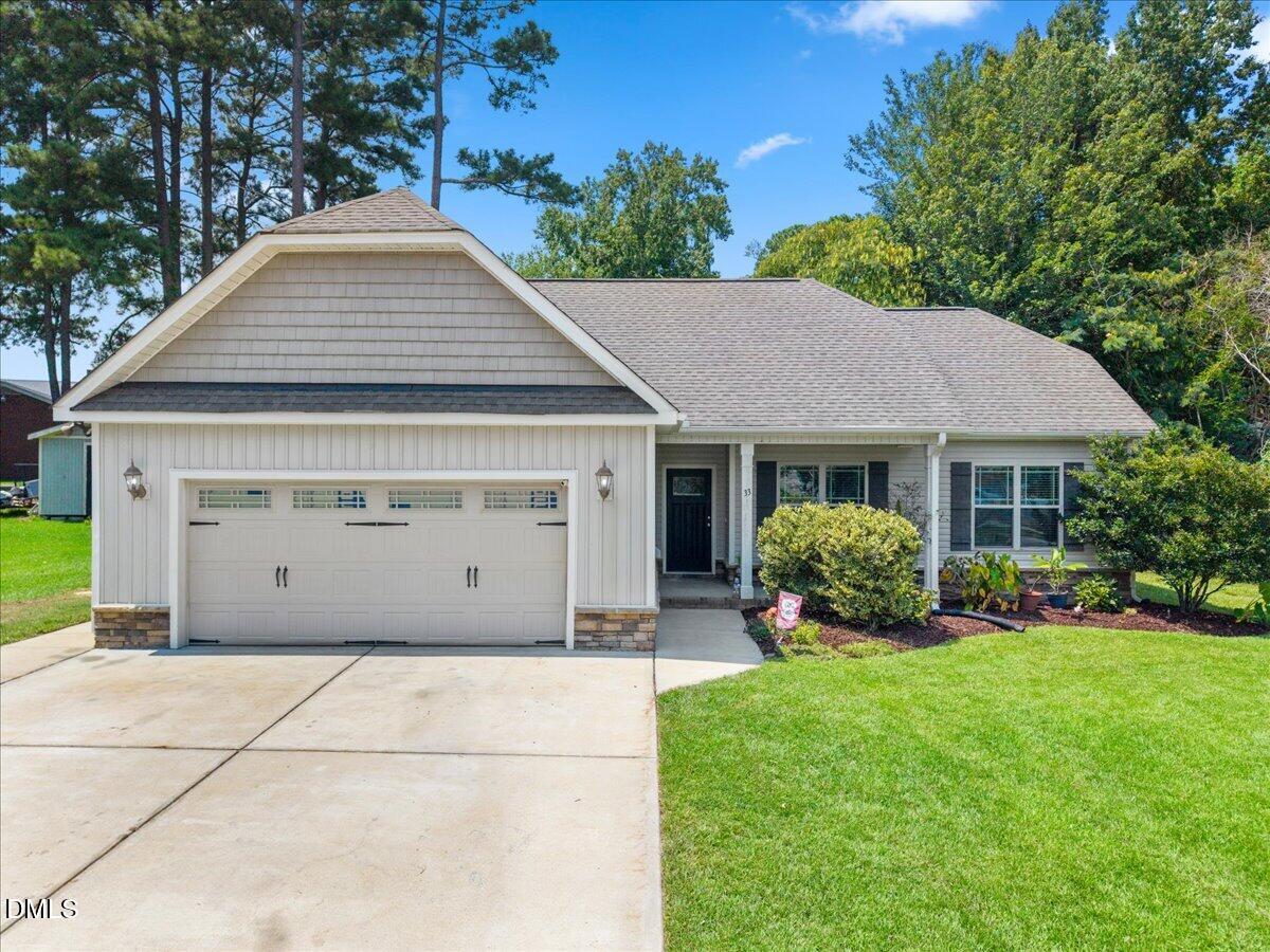 33 Wood Green Drive
